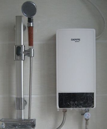 储水电热水器和即热  热水器储水式和即热式