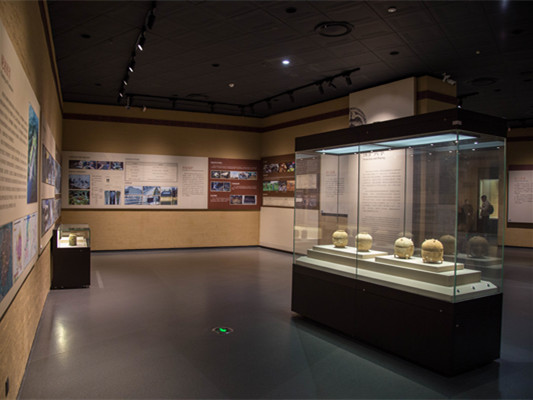 博物馆展示柜作用 安装博物馆展示柜技巧
