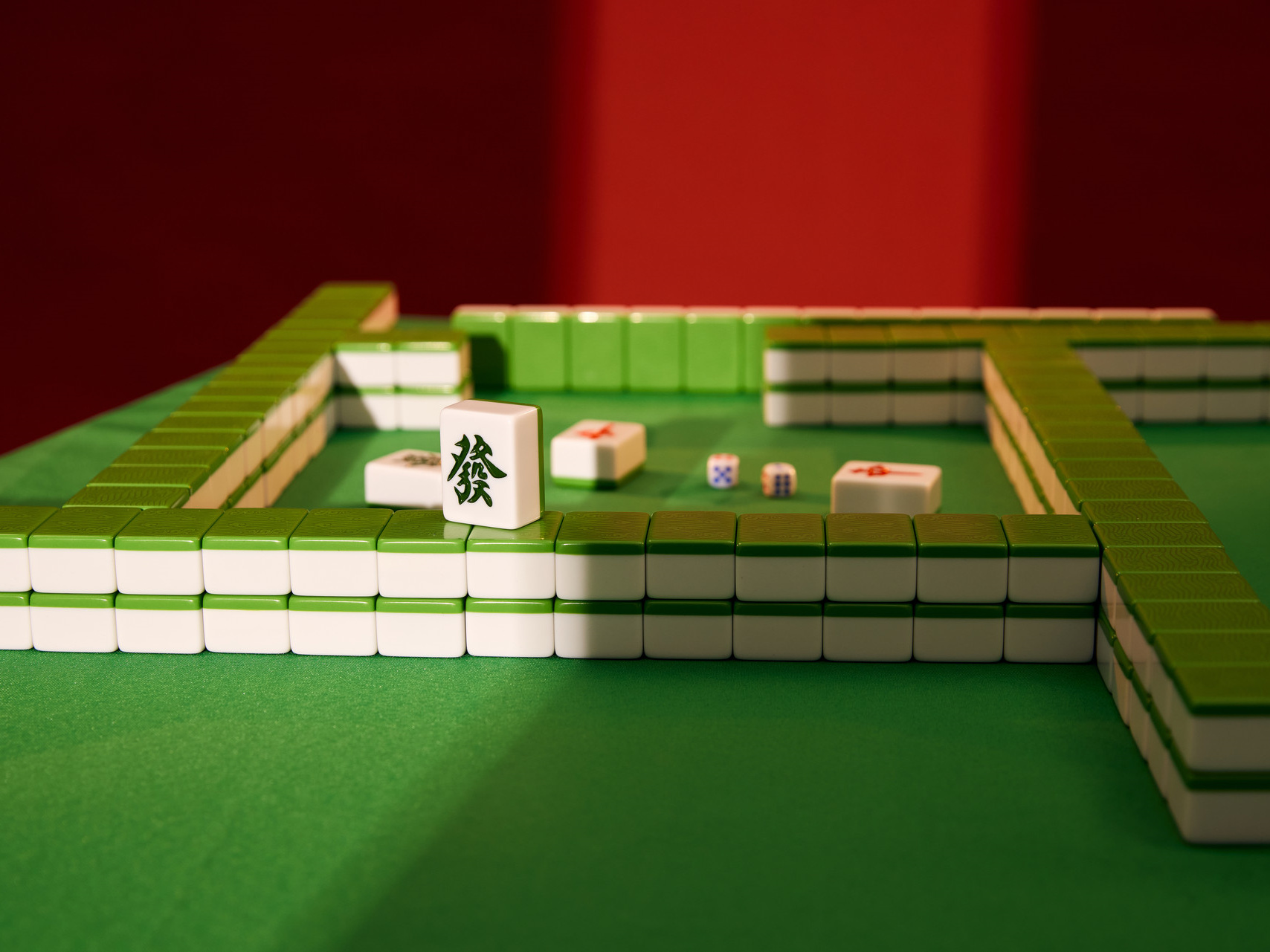 麻将机哪个品牌好？四口麻将机有哪些优势？