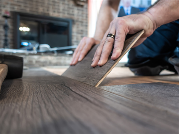 地暖专用木地板的优缺点是什么？怎么选择地暖专用木地板？