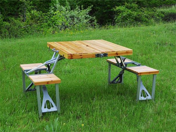 可折叠餐桌有哪些材质？如何选购可折叠餐桌？