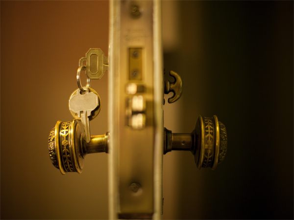 房门锁哪个品牌好？房门锁有哪些材料跟分类？