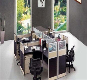 10平方办公室桌椅摆放  办公桌属相的最佳方位