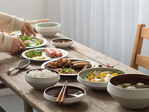 餐桌十大品牌有哪些？如何选择餐桌?