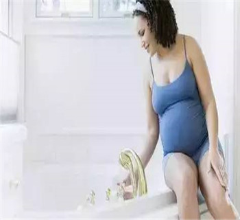 孕妇洗澡能用沐浴露吗  孕妇早期可以洗澡吗