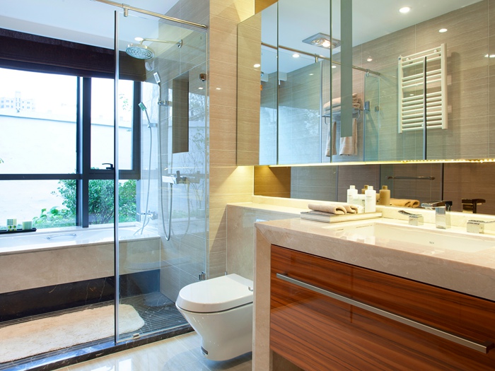 淋浴玻璃隔断种类有哪些？淋浴玻璃隔断有哪些特点？
