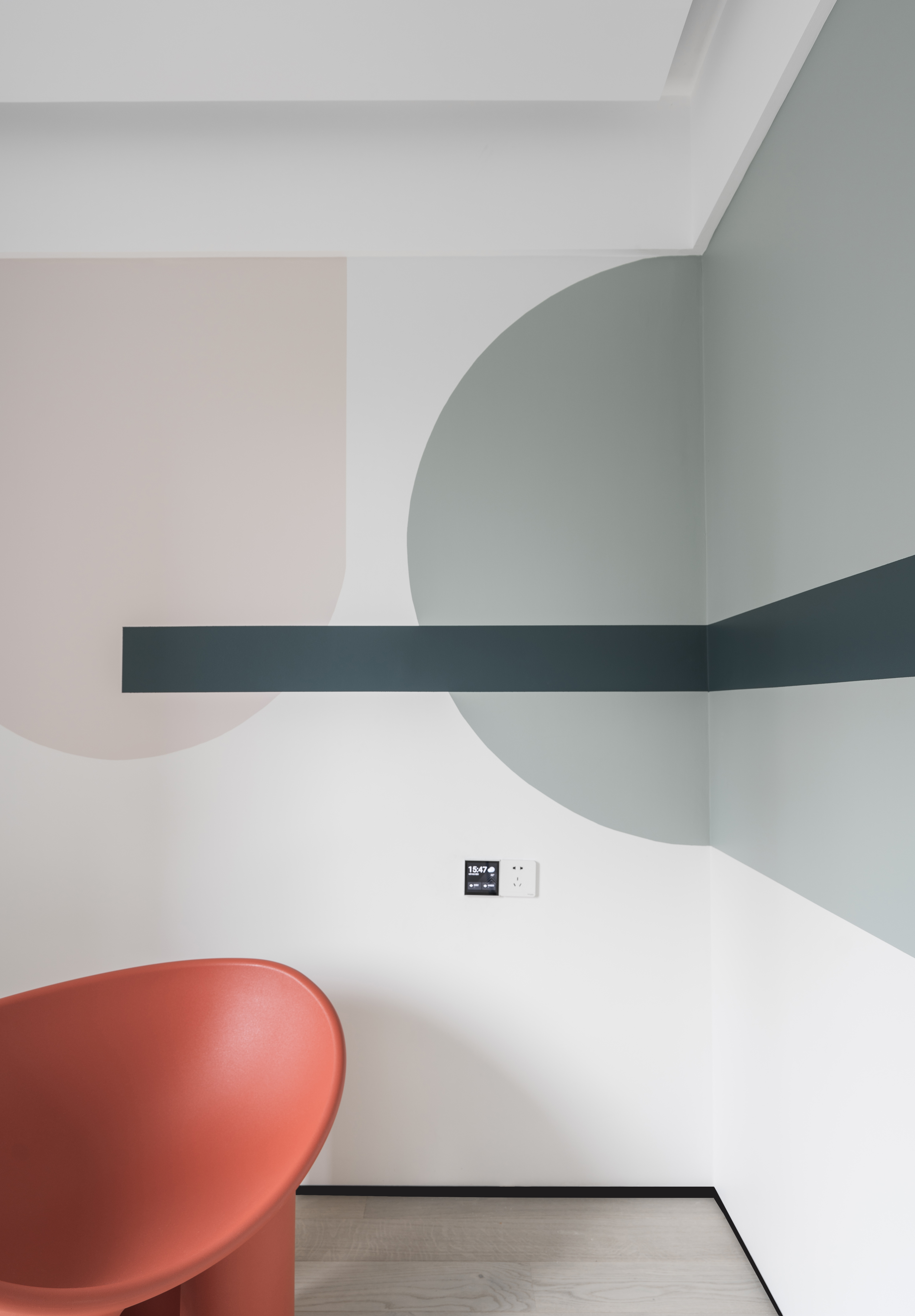 红色线搭配什么颜色好看？配色效果图解析