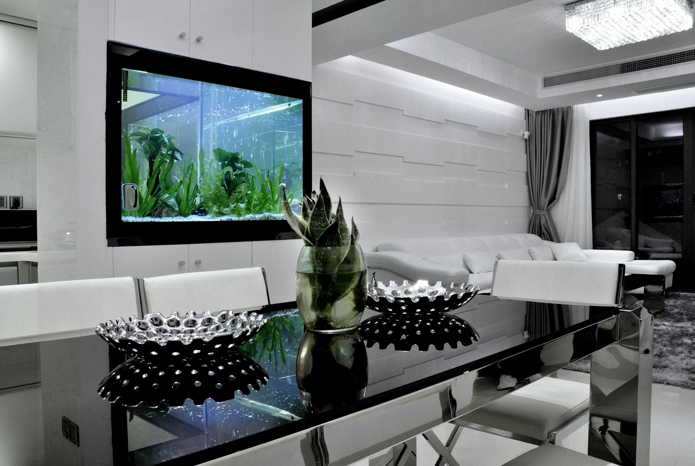 家装鱼缸效果图大全：打造自然与美感的完美结合