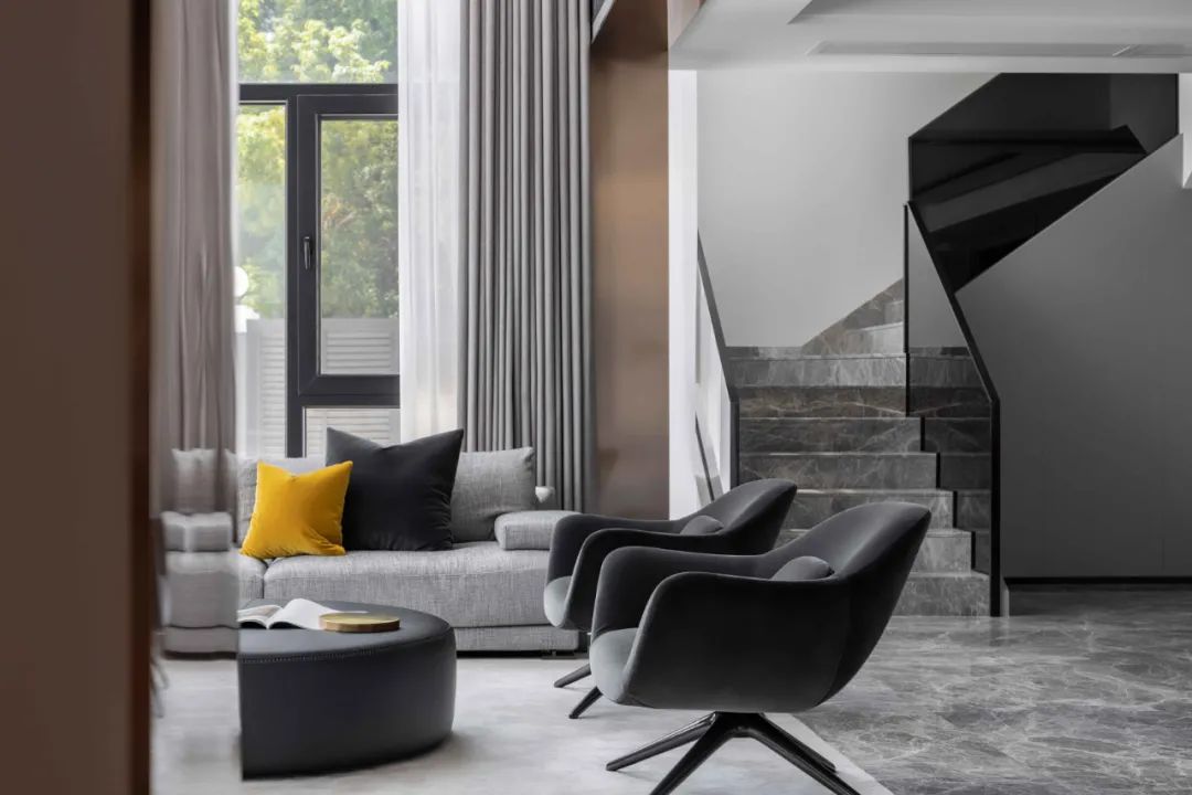 黑色椅子搭配技巧及最佳参考方案