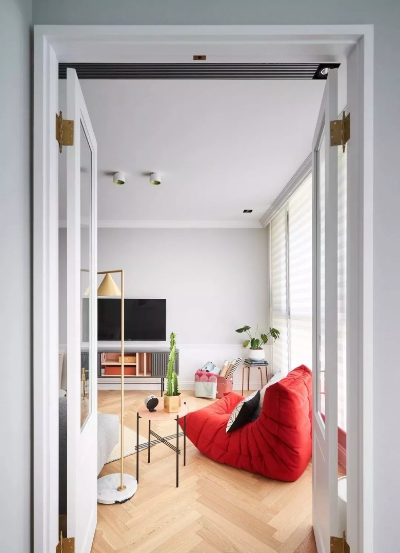 如何拍摄红墙古典窗户的经典效果