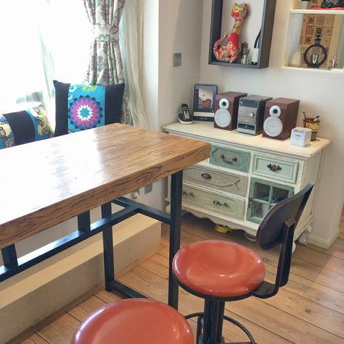 老桌子翻新效果图分享：焕然一新的小妙招