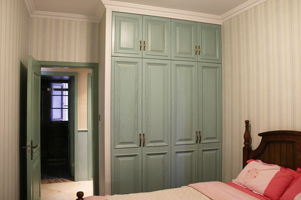 田园风格卧室门设计灵感：品味自然与舒适