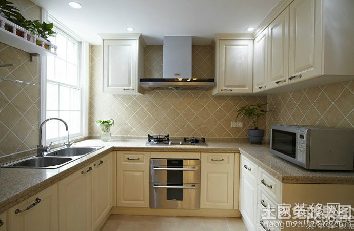 装修公司好不好怎么判断？百安居专业指南