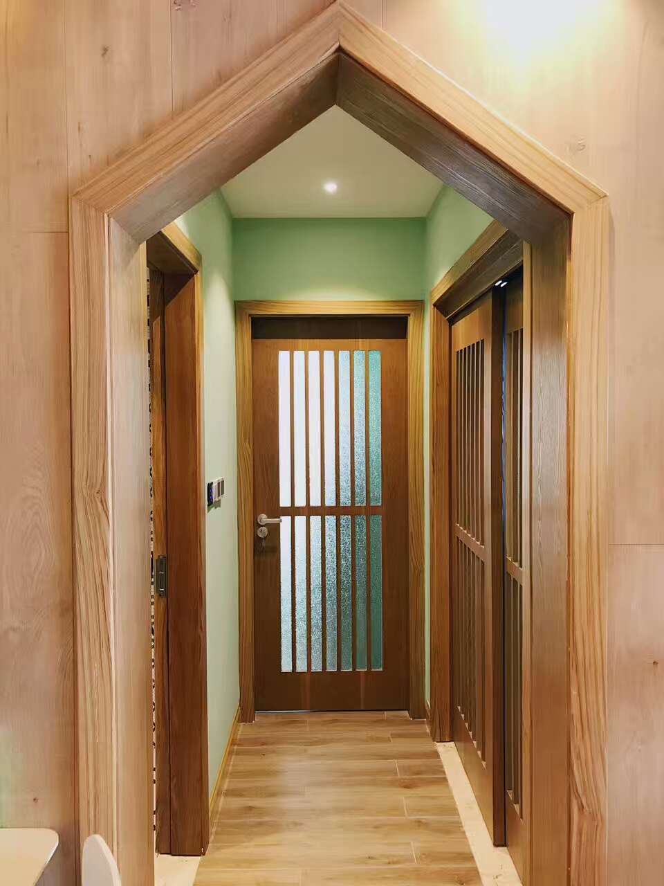 庭院木门设计效果图：打造完美户外空间