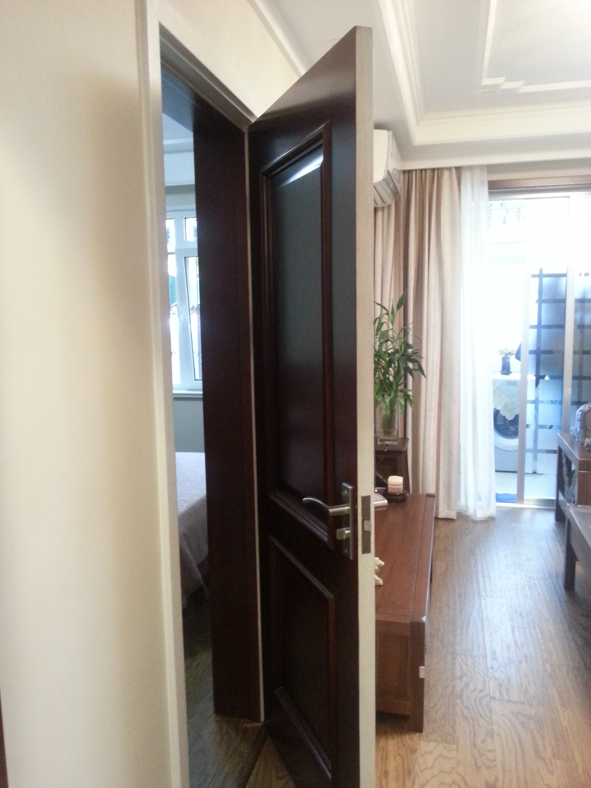 门套半包与全包效果图对比，如何选择适合你的装修方式？