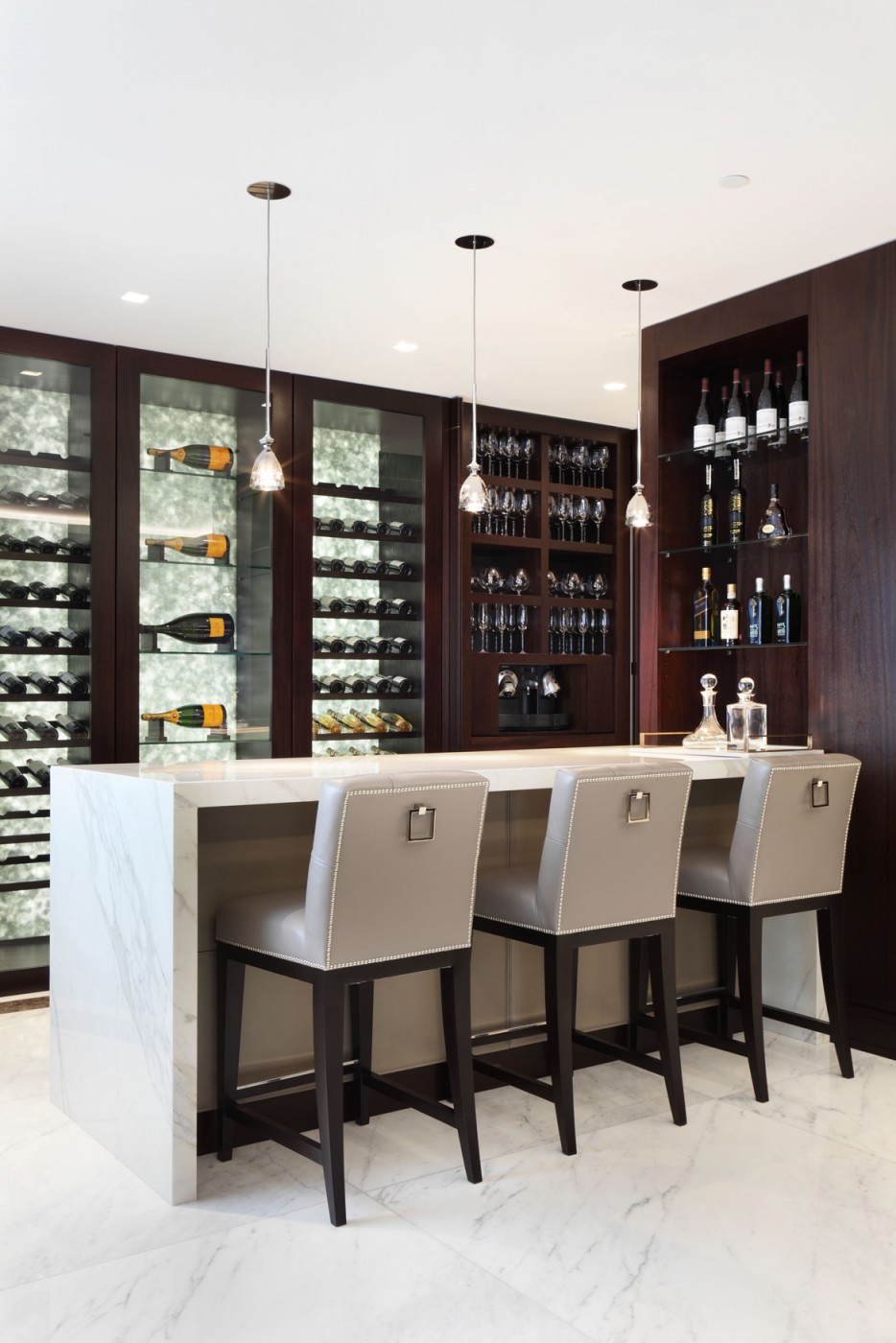 红酒吧台效果图设计与灵感指南
