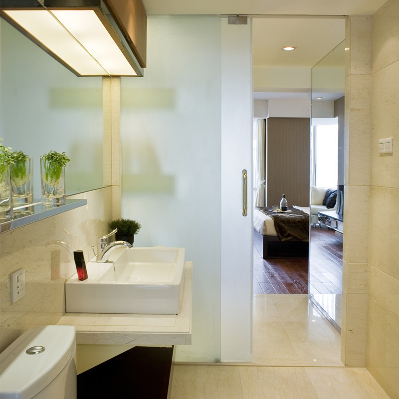 酒店卫生间墙面清洁指南，用什么颜色抹布效果最佳