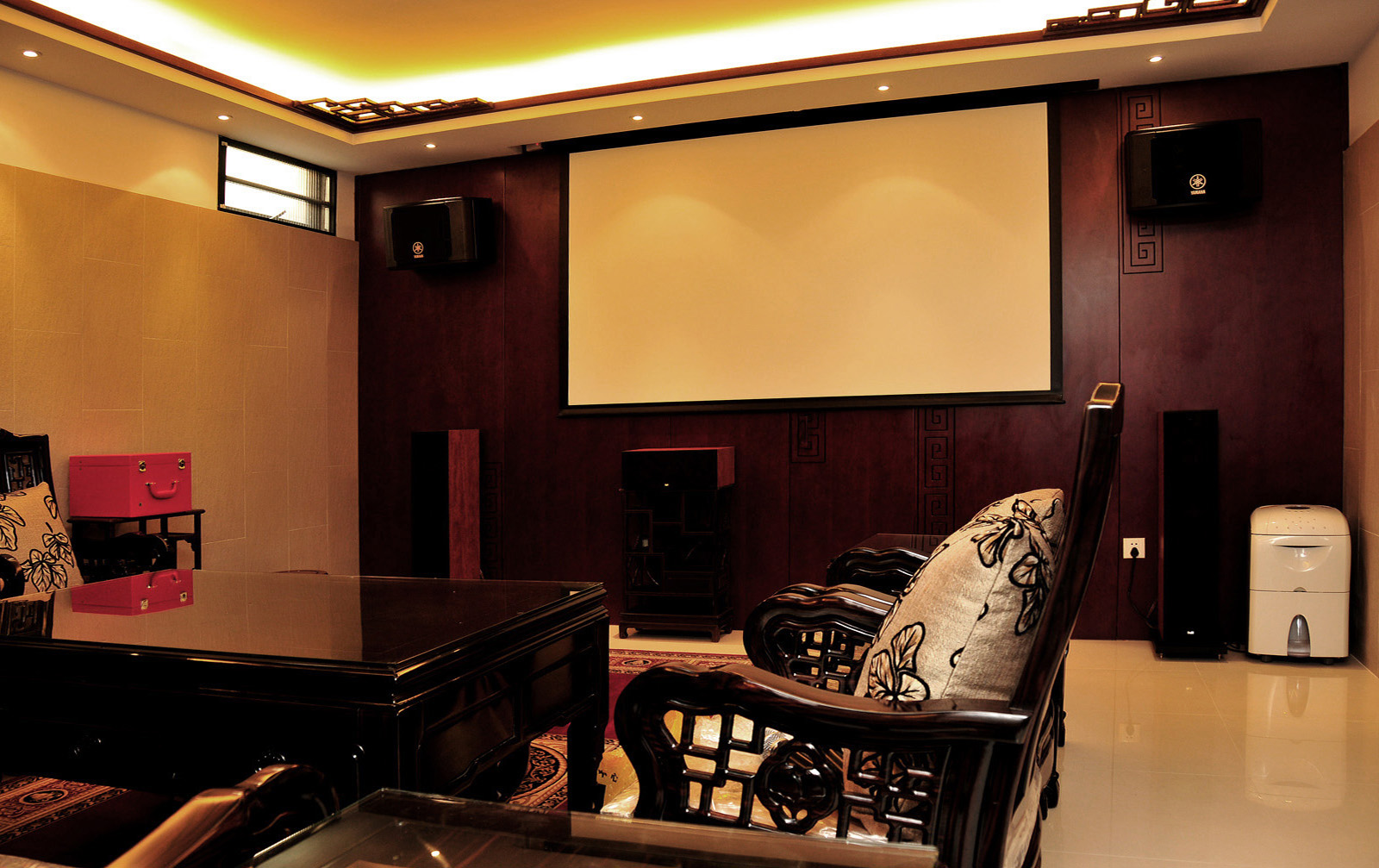 一万元预算打造别具魅力的KTV装修效果图解析