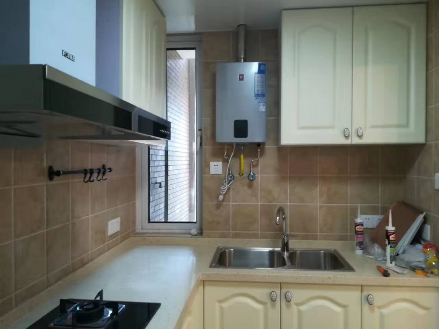 48快装靠谱吗？百安居专业解析让您放心选择