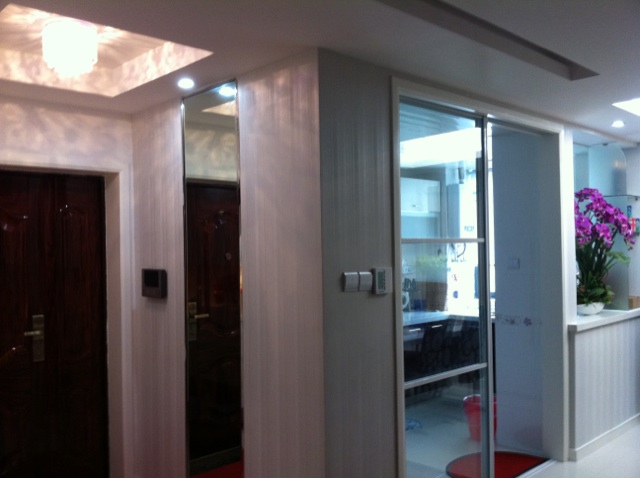 红底白字灯箱效果图设计与应用详解