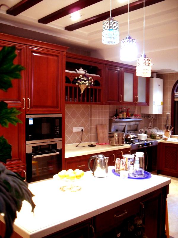 印度红厨房灶台效果图推荐，让您的厨房更显奢华气质