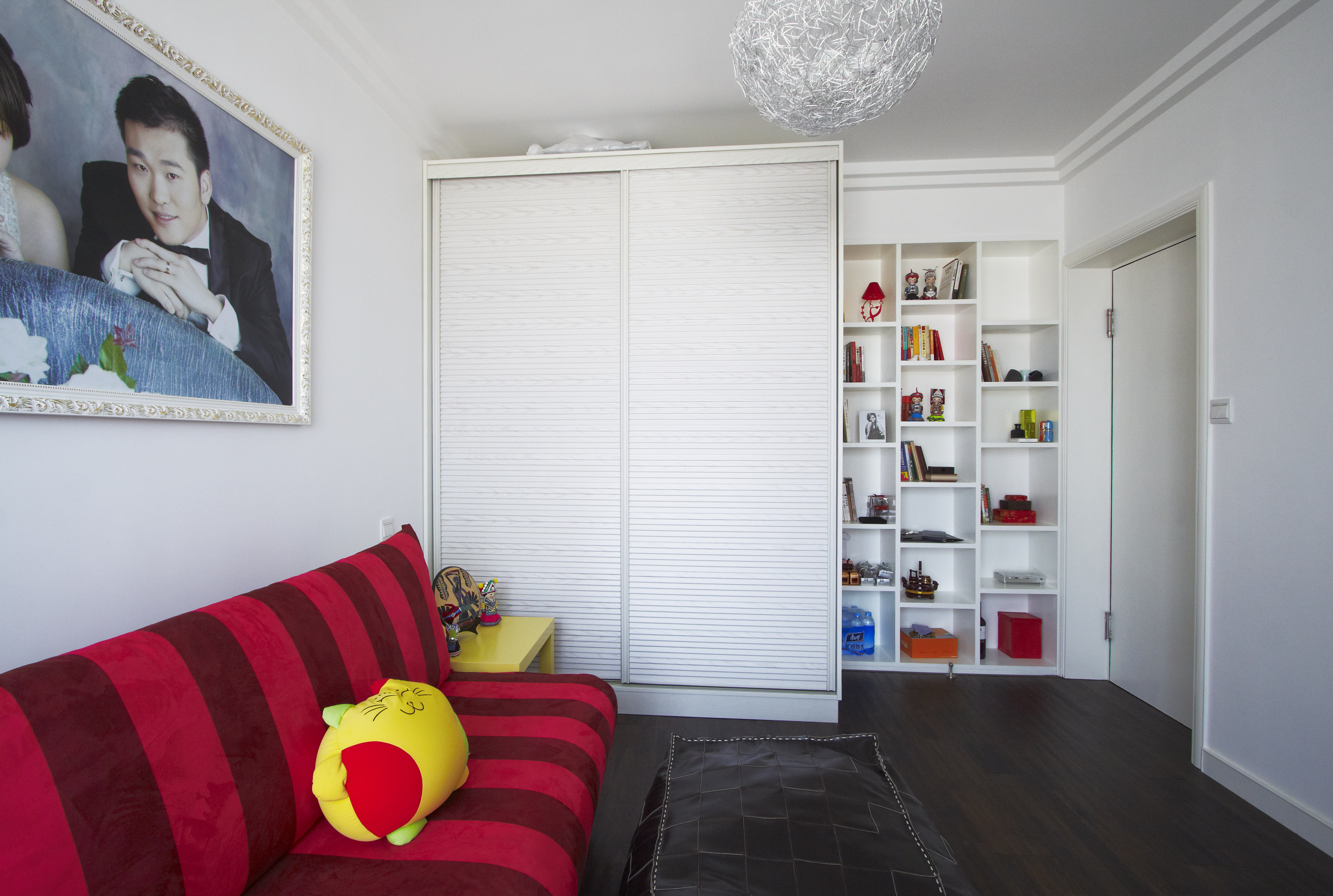 红色门装修风格效果图赏析与设计灵感