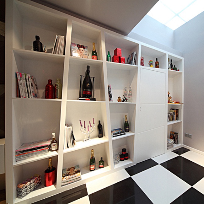 酒柜上方可打造创意小房子设计，提升家居格调