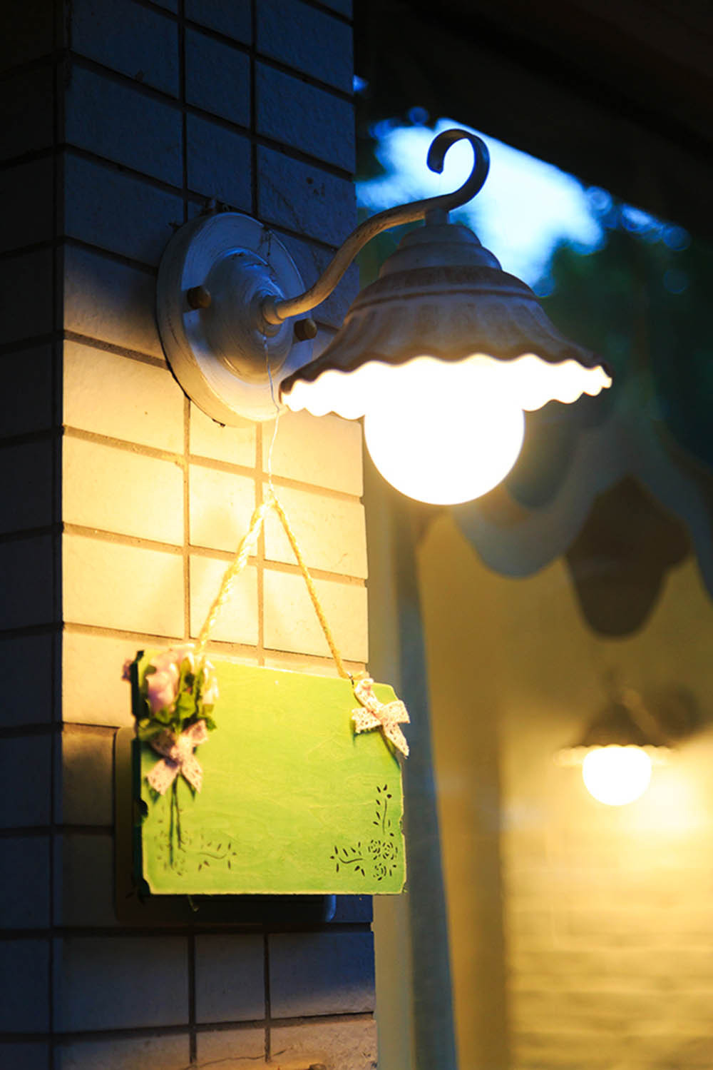 房子外墙灯装饰效果图：点亮家居外观的灵感