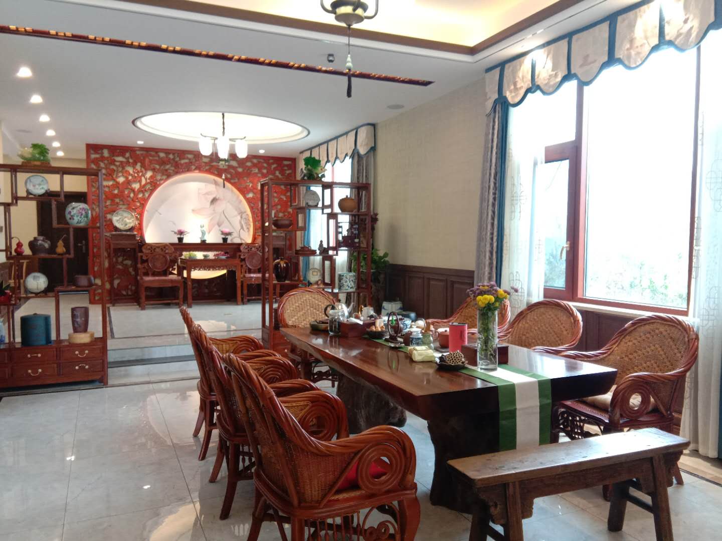 蒙餐包间装修效果图赏析，打造独特的餐饮空间