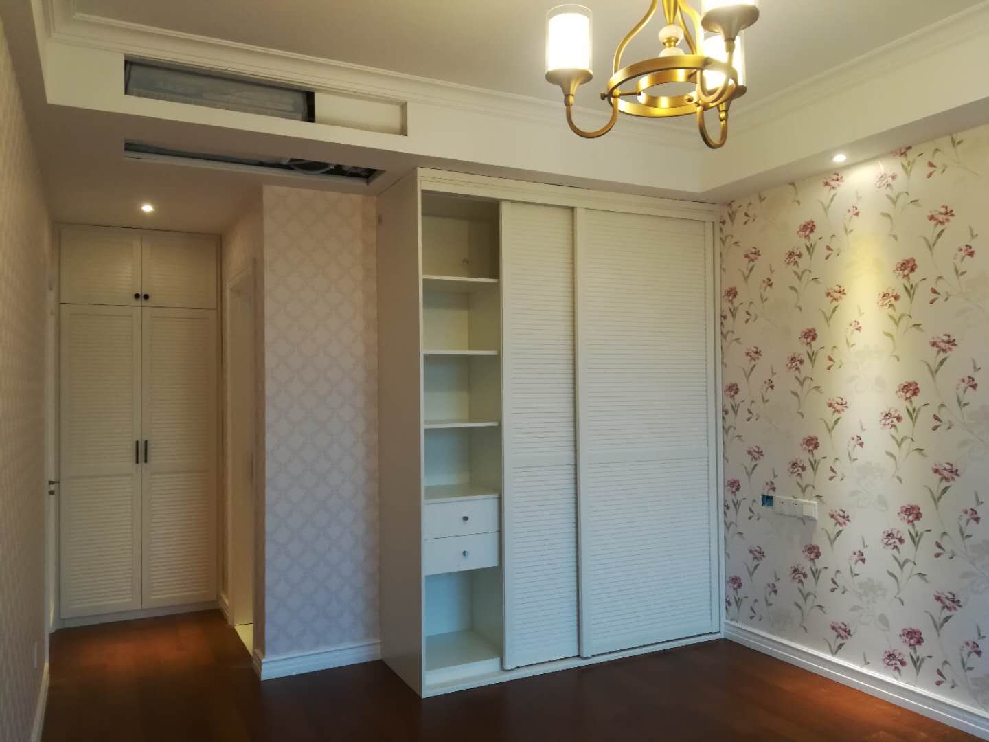 老房子壁橱改造效果图赏析：实用与美观兼备