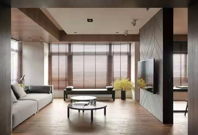 大客厅落地玻璃隔断图片与设计灵感