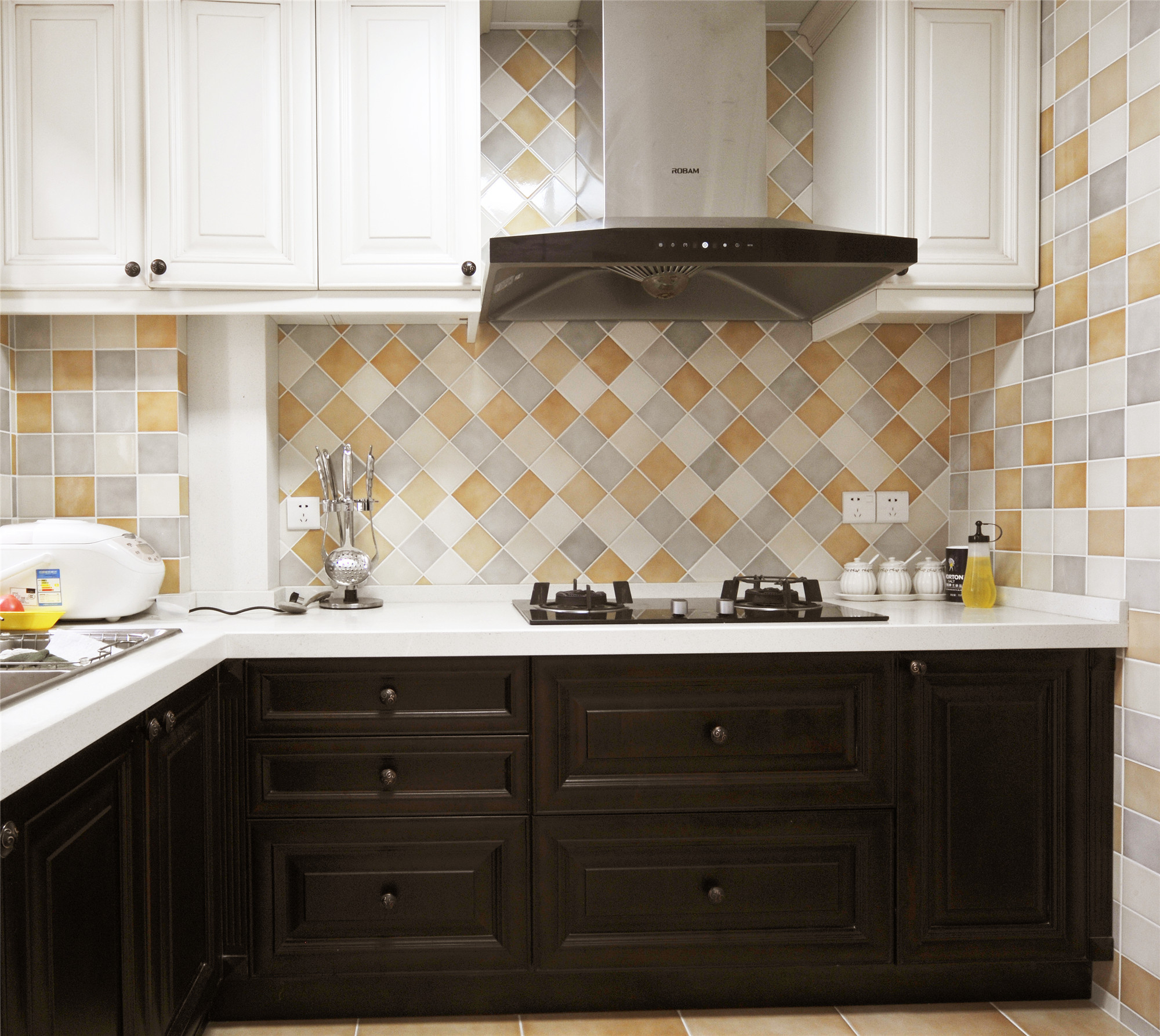 松果黄色瓷砖效果图灵感与应用指南