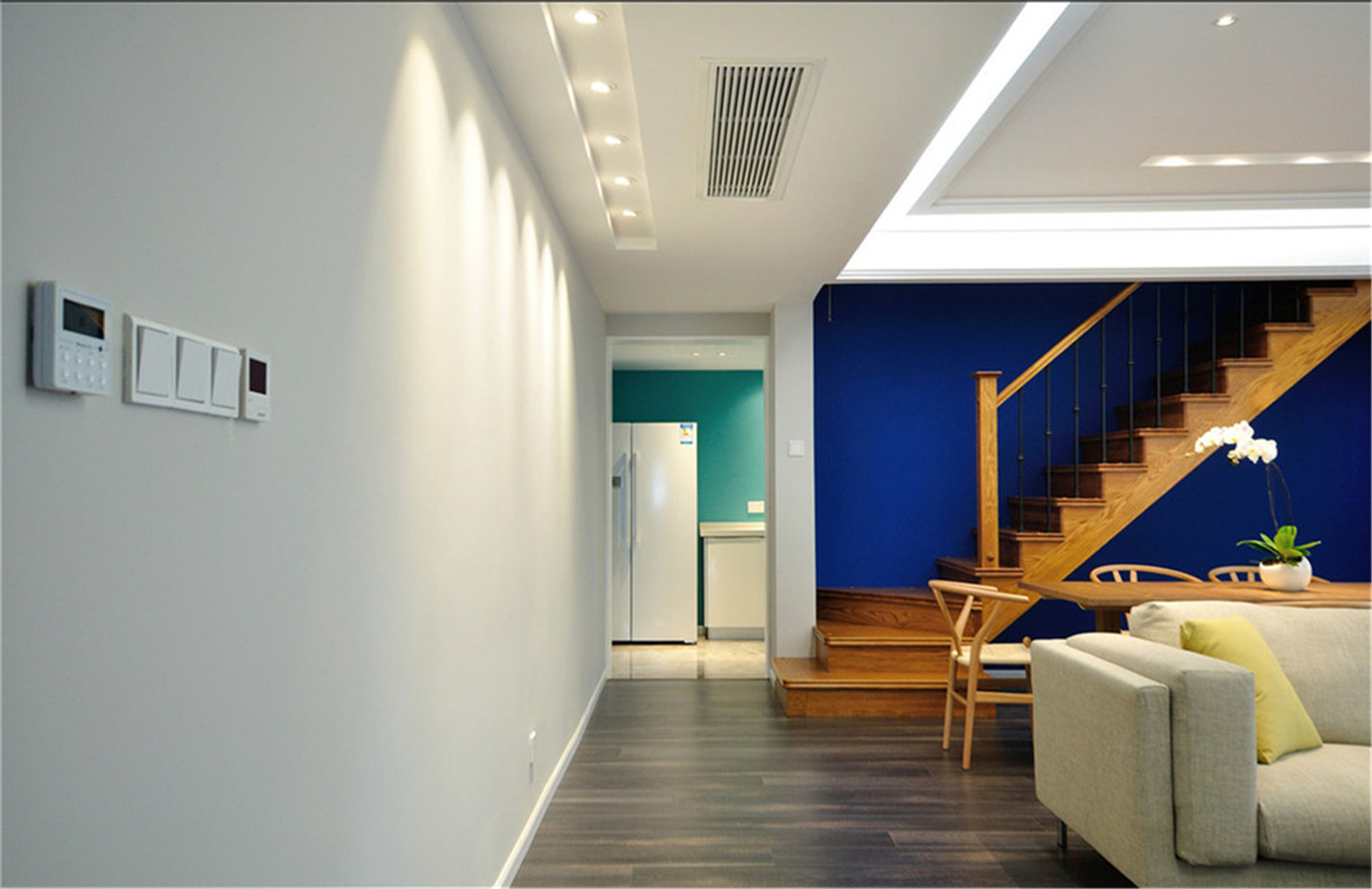 公司楼梯文化墙设计效果图分享：打造个性化空间的绝佳方案