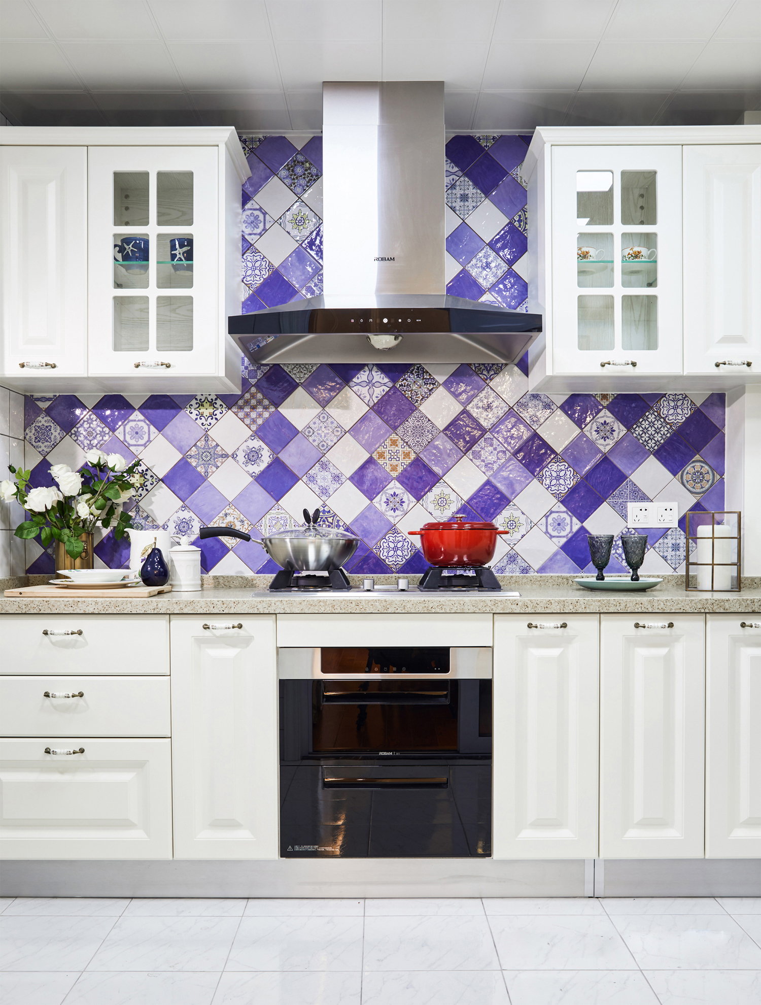 瓷砖拼图背景墙设计灵感与效果图推荐