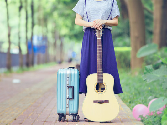 万向轮拉杆箱如何选购？如何保养万向轮拉杆箱？
