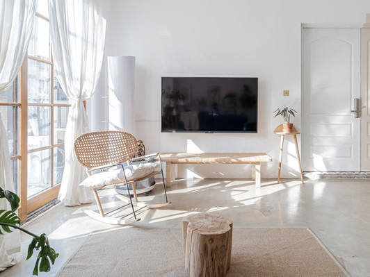 原木色电视柜配什么地板？原木色家具优点是什么？