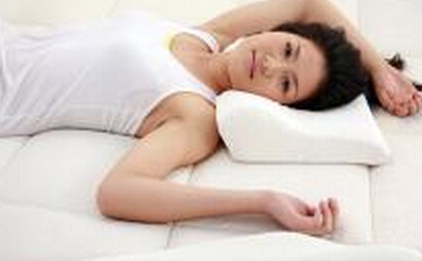 颈椎病睡什么枕头好  颈椎病睡觉要不要枕头