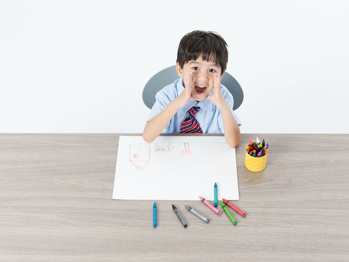 学生书桌尺寸是多少？学生书桌的选购技巧有哪些？