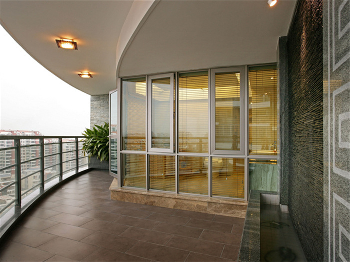 无框玻璃封阳台有什么优点？无框玻璃封阳台保养方法？