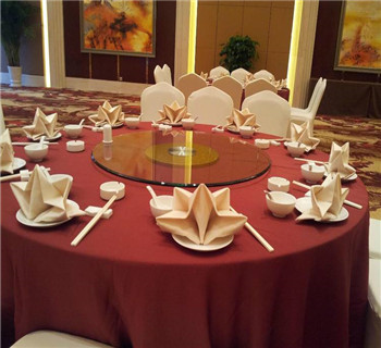 餐桌摆台餐具顺序  酒店摆台10人标准图片