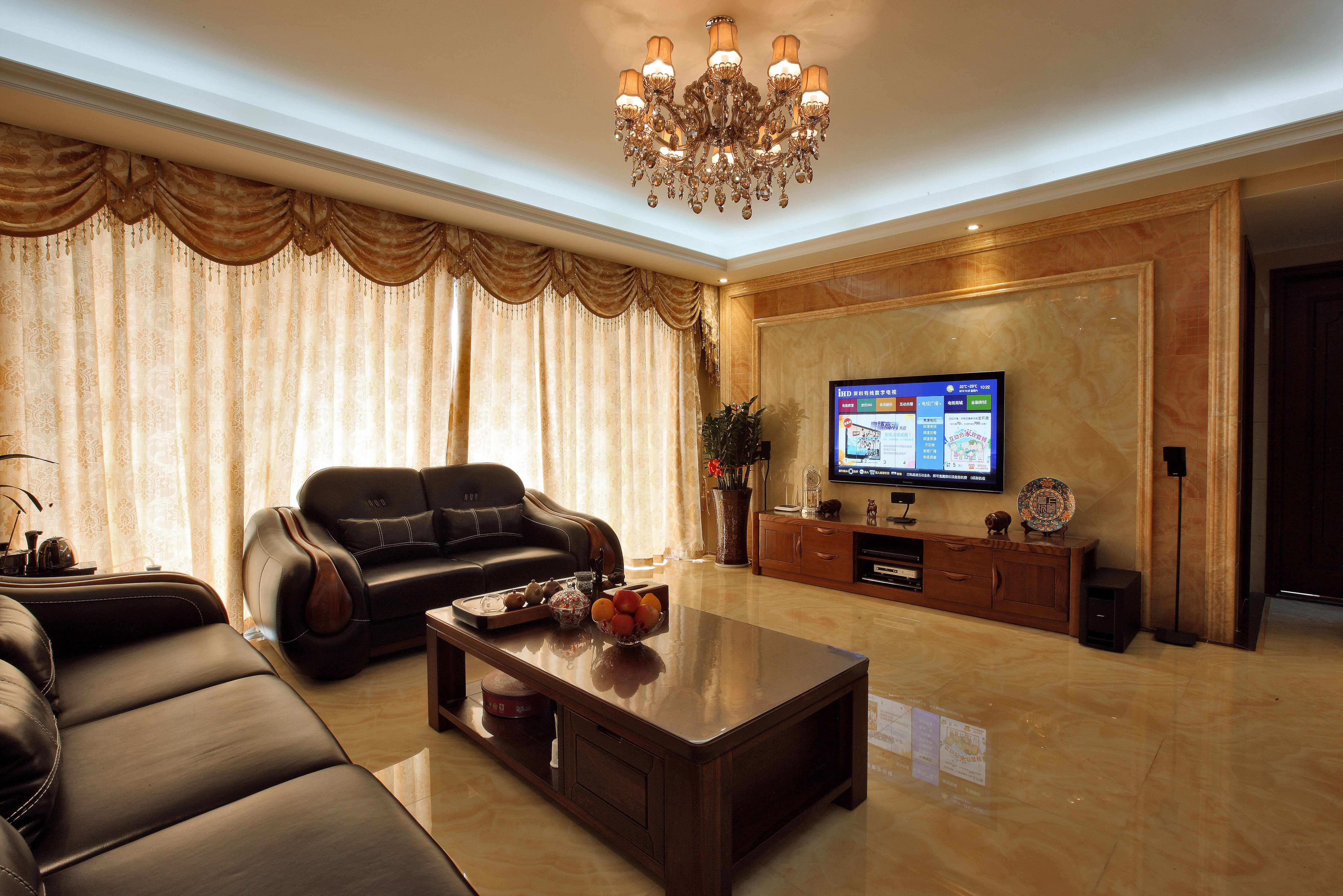 客厅房顶漏水怎么办？专业解决方案与实用建议