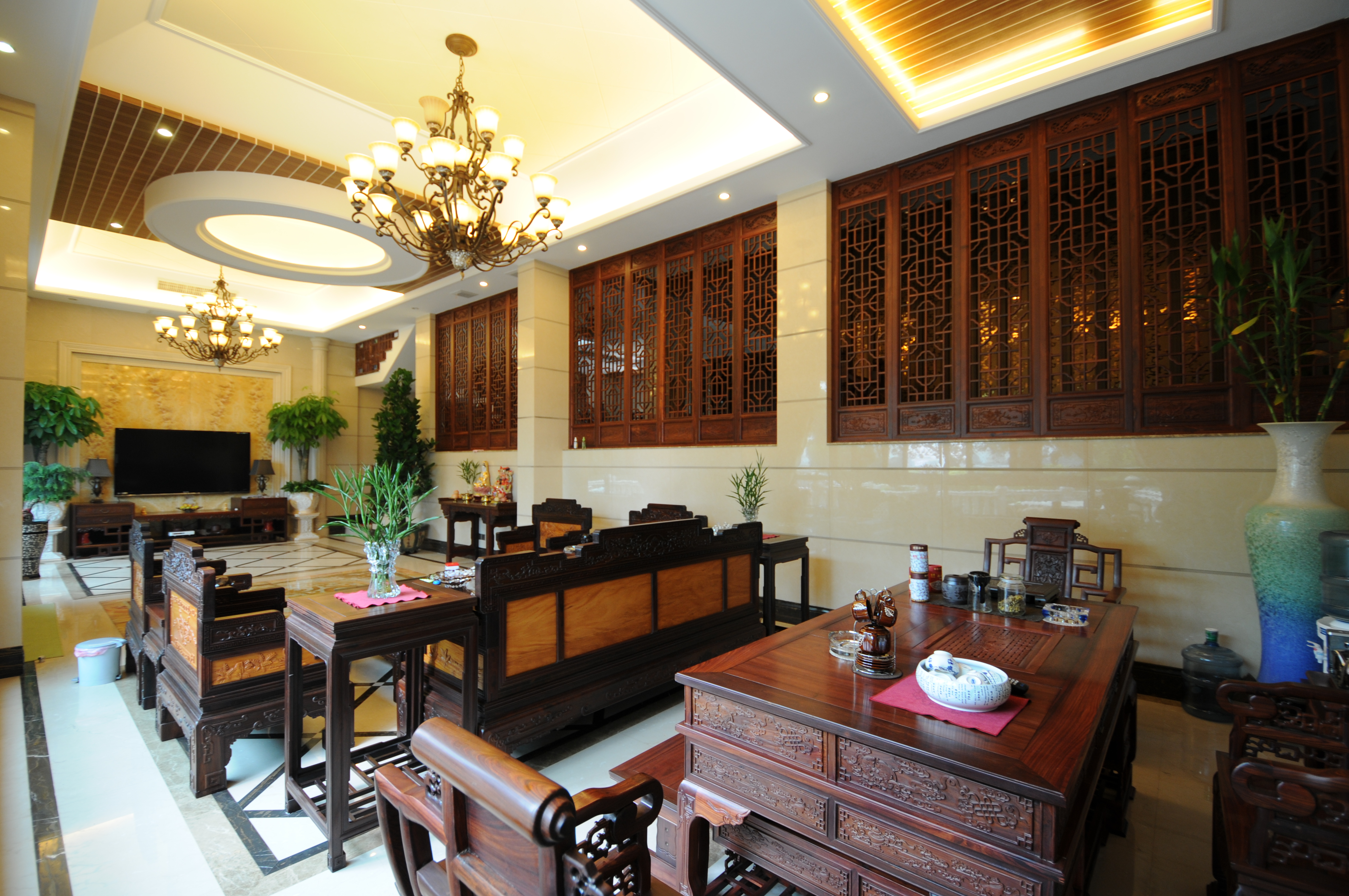 湖南湘菜馆装修风格图片解析：打造地道风情的餐饮空间